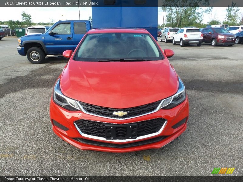 Red Hot / Jet Black 2016 Chevrolet Cruze LT Sedan