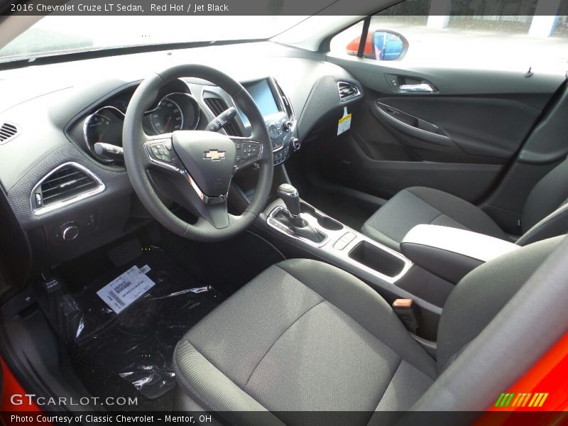 Red Hot / Jet Black 2016 Chevrolet Cruze LT Sedan