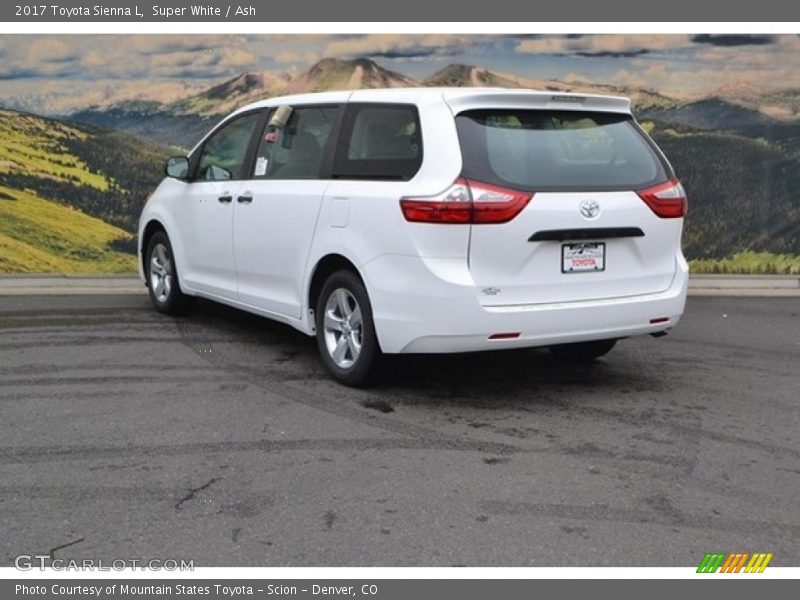 Super White / Ash 2017 Toyota Sienna L