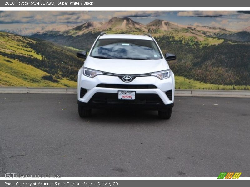 Super White / Black 2016 Toyota RAV4 LE AWD