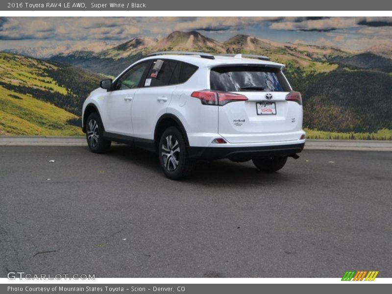 Super White / Black 2016 Toyota RAV4 LE AWD