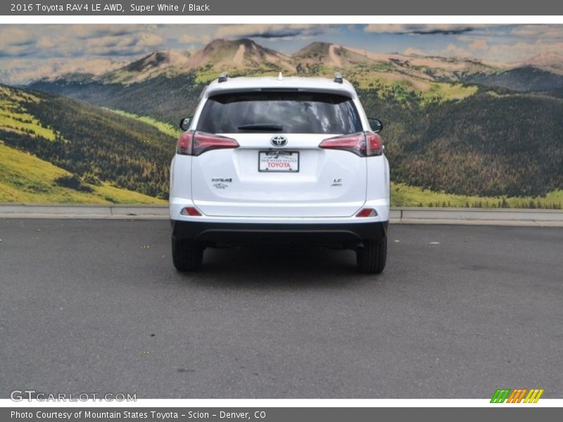 Super White / Black 2016 Toyota RAV4 LE AWD