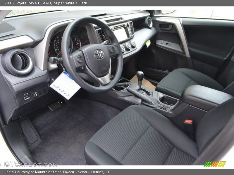 Super White / Black 2016 Toyota RAV4 LE AWD