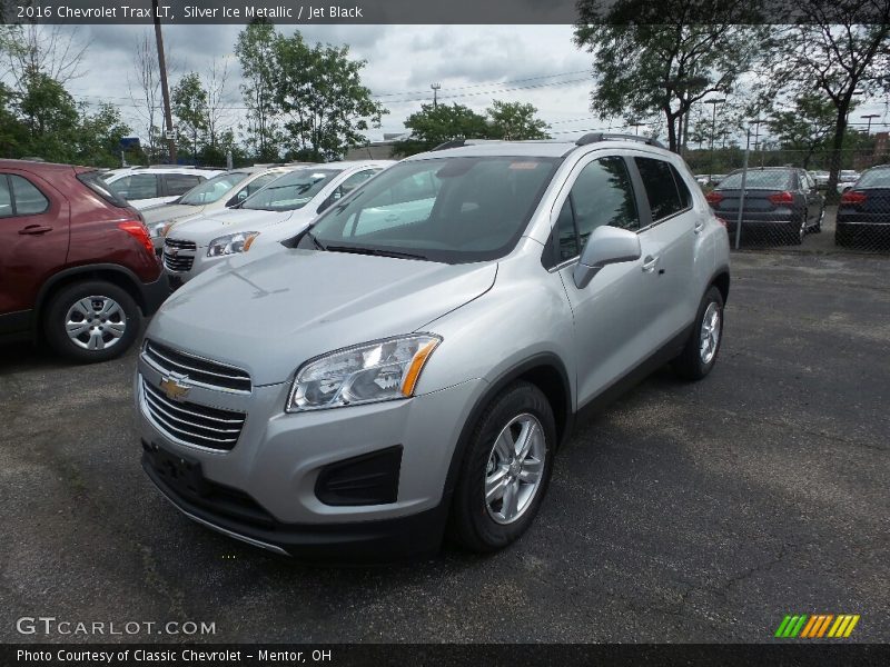 Silver Ice Metallic / Jet Black 2016 Chevrolet Trax LT