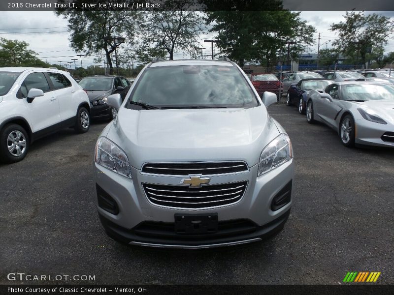 Silver Ice Metallic / Jet Black 2016 Chevrolet Trax LT