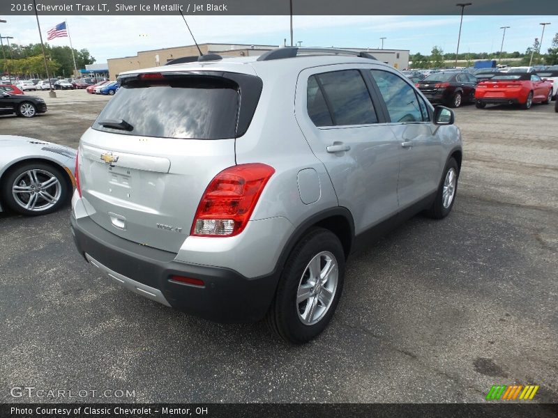 Silver Ice Metallic / Jet Black 2016 Chevrolet Trax LT