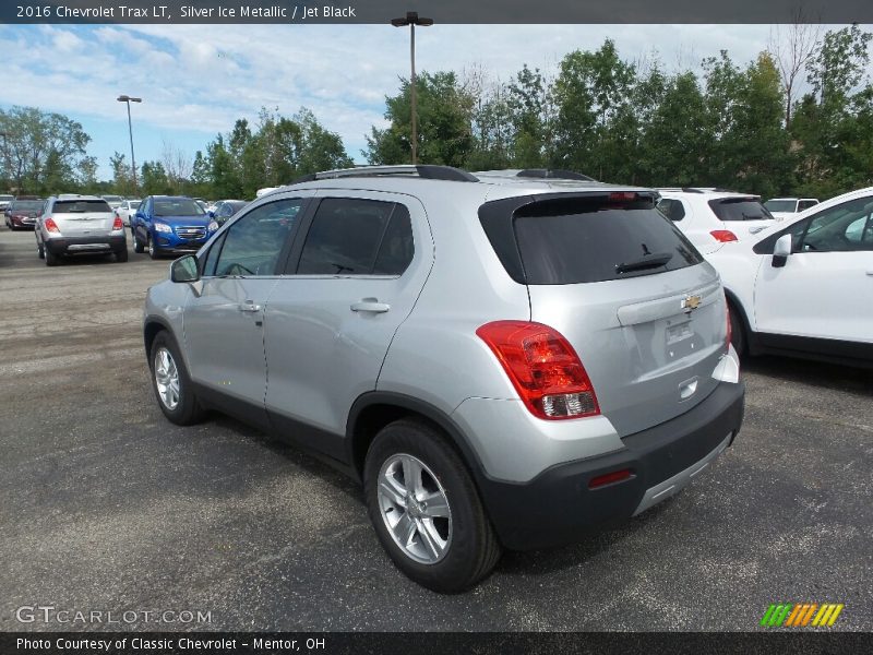 Silver Ice Metallic / Jet Black 2016 Chevrolet Trax LT