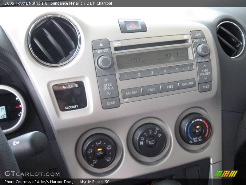 Sundance Metallic / Dark Charcoal 2009 Toyota Matrix 1.8