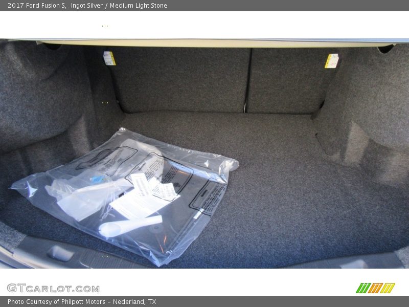 Ingot Silver / Medium Light Stone 2017 Ford Fusion S