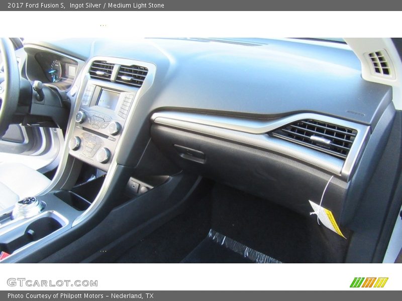 Ingot Silver / Medium Light Stone 2017 Ford Fusion S