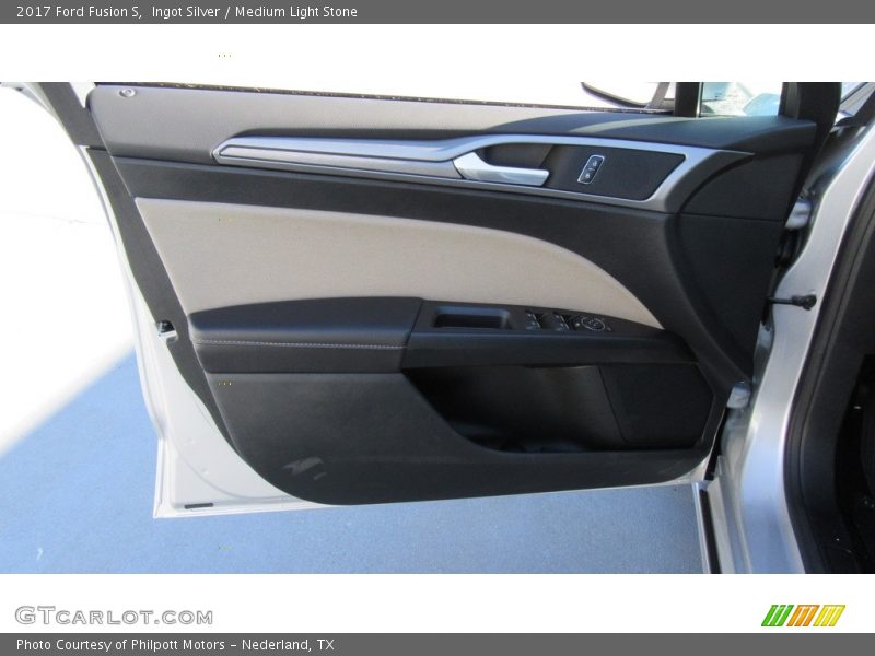 Ingot Silver / Medium Light Stone 2017 Ford Fusion S