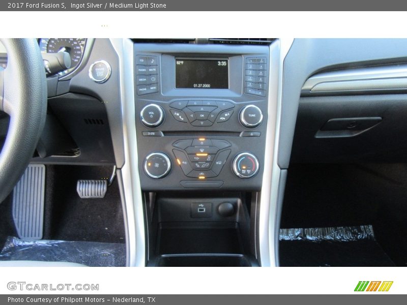 Ingot Silver / Medium Light Stone 2017 Ford Fusion S