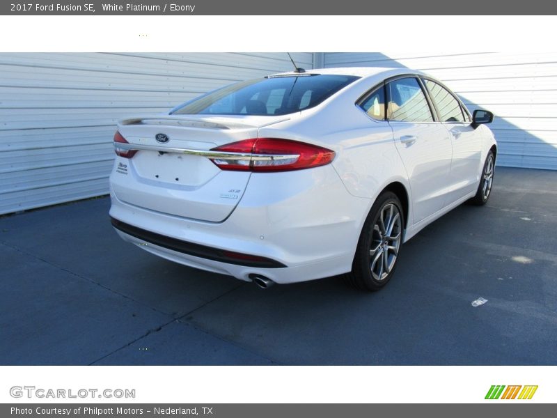 White Platinum / Ebony 2017 Ford Fusion SE