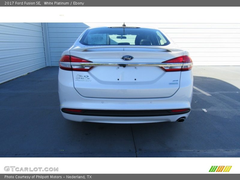 White Platinum / Ebony 2017 Ford Fusion SE