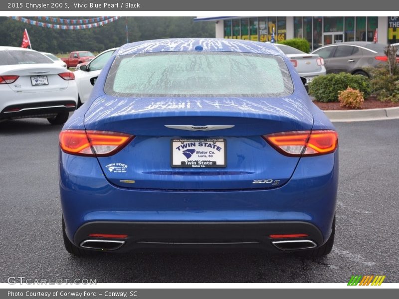 Vivid Blue Pearl / Black 2015 Chrysler 200 S