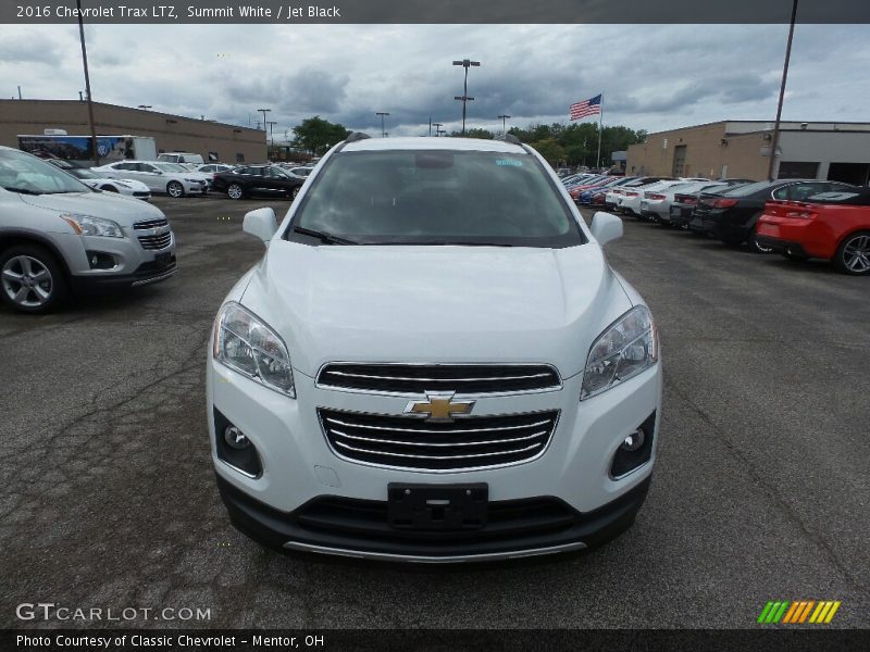 Summit White / Jet Black 2016 Chevrolet Trax LTZ