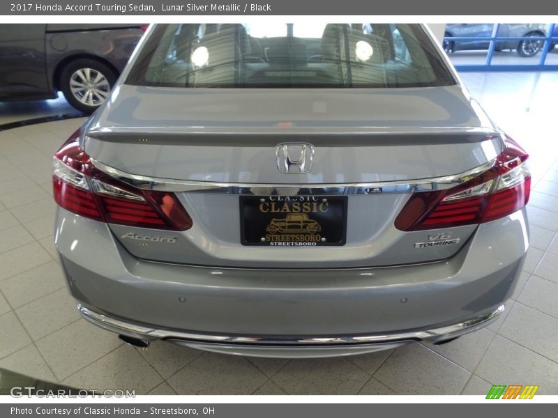 Lunar Silver Metallic / Black 2017 Honda Accord Touring Sedan