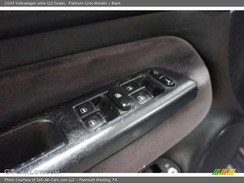 Platinum Grey Metallic / Black 2004 Volkswagen Jetta GLS Sedan