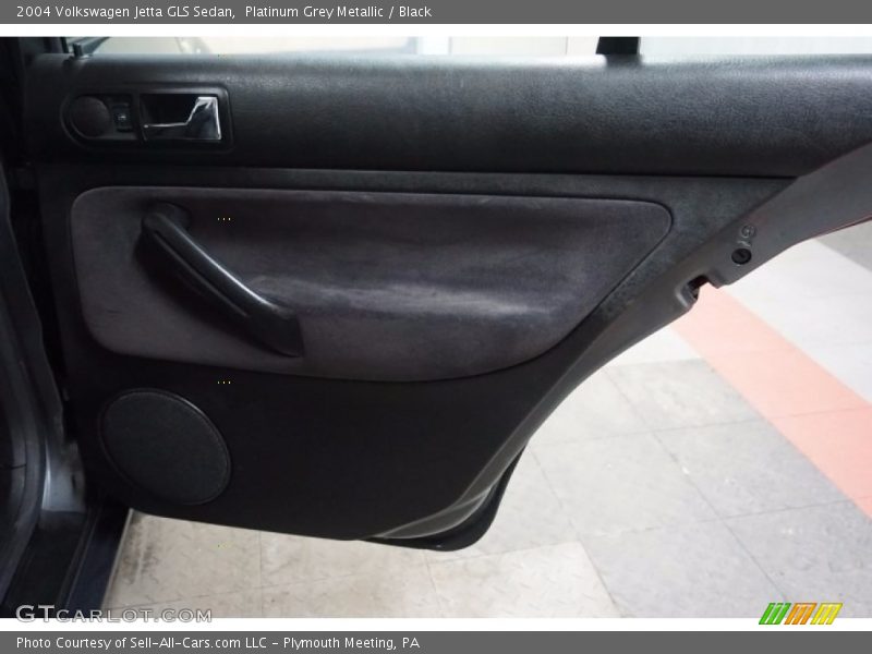 Platinum Grey Metallic / Black 2004 Volkswagen Jetta GLS Sedan