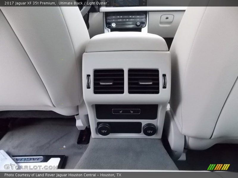 Ultimate Black / Light Oyster 2017 Jaguar XF 35t Premium