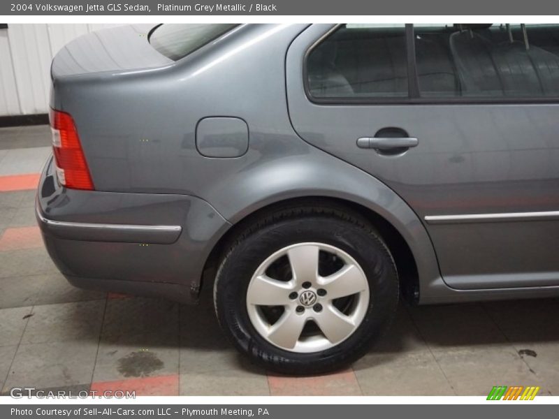 Platinum Grey Metallic / Black 2004 Volkswagen Jetta GLS Sedan