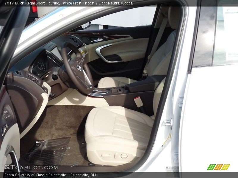  2017 Regal Sport Touring Light Neutral/Cocoa Interior