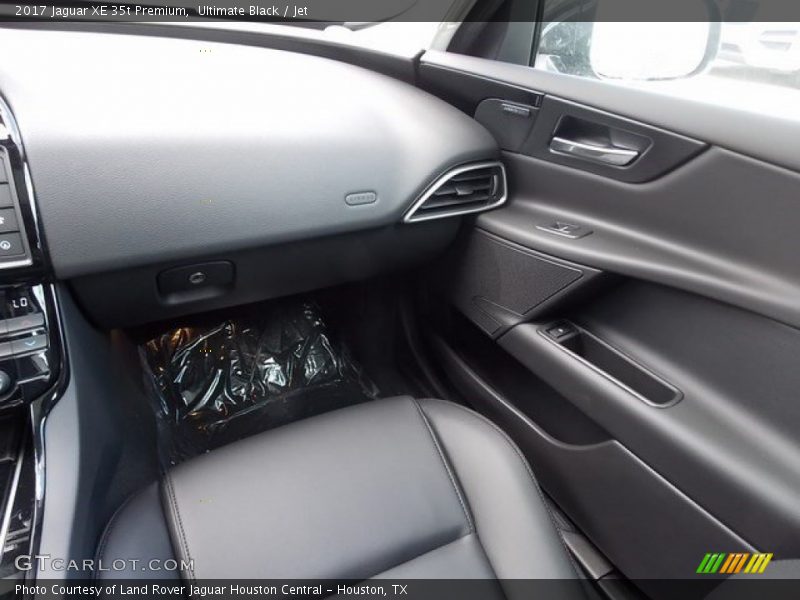 Ultimate Black / Jet 2017 Jaguar XE 35t Premium