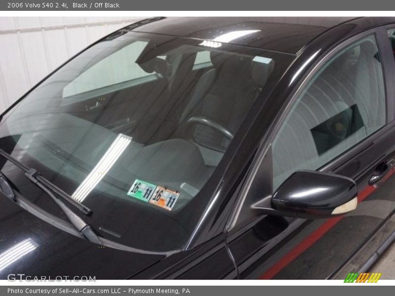 Black / Off Black 2006 Volvo S40 2.4i