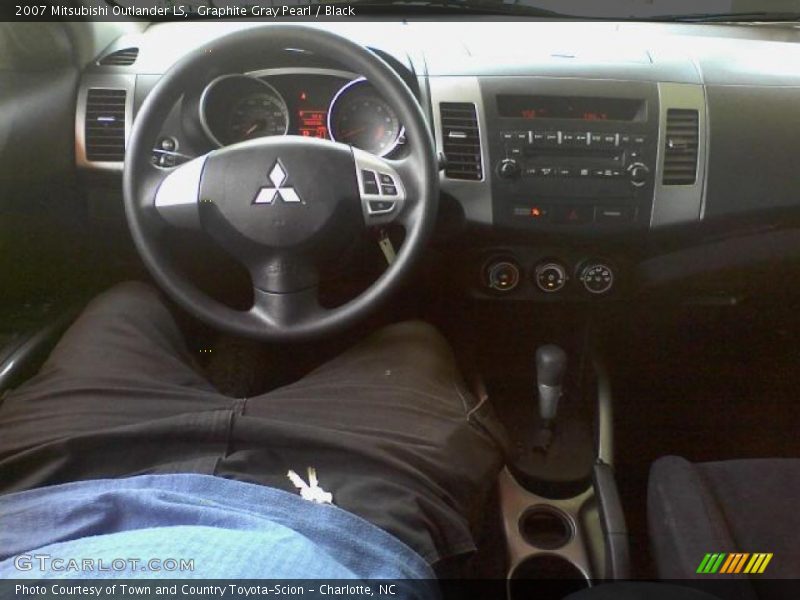Graphite Gray Pearl / Black 2007 Mitsubishi Outlander LS