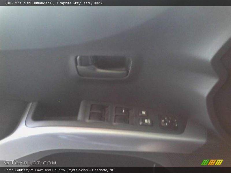 Graphite Gray Pearl / Black 2007 Mitsubishi Outlander LS