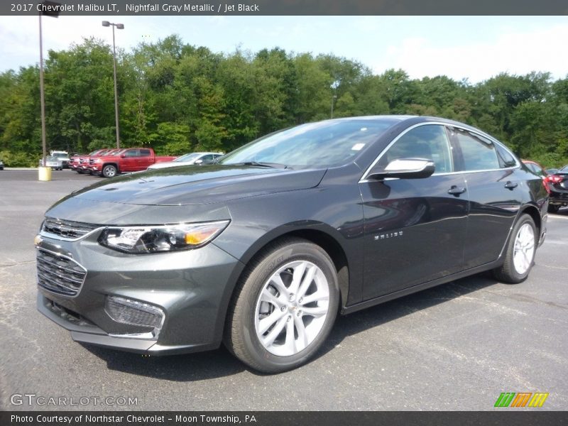 Front 3/4 View of 2017 Malibu LT