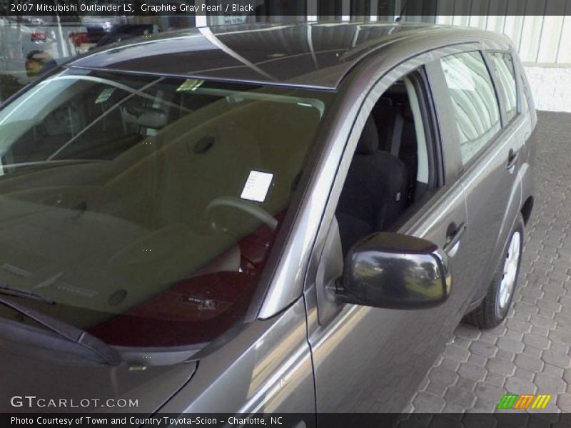 Graphite Gray Pearl / Black 2007 Mitsubishi Outlander LS