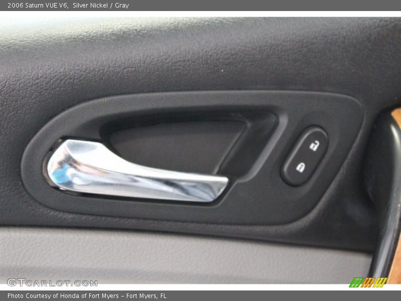 Silver Nickel / Gray 2006 Saturn VUE V6