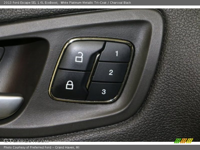 White Platinum Metallic Tri-Coat / Charcoal Black 2013 Ford Escape SEL 1.6L EcoBoost