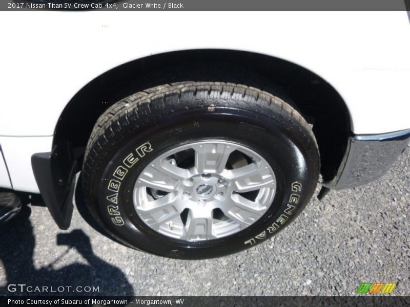 Glacier White / Black 2017 Nissan Titan SV Crew Cab 4x4