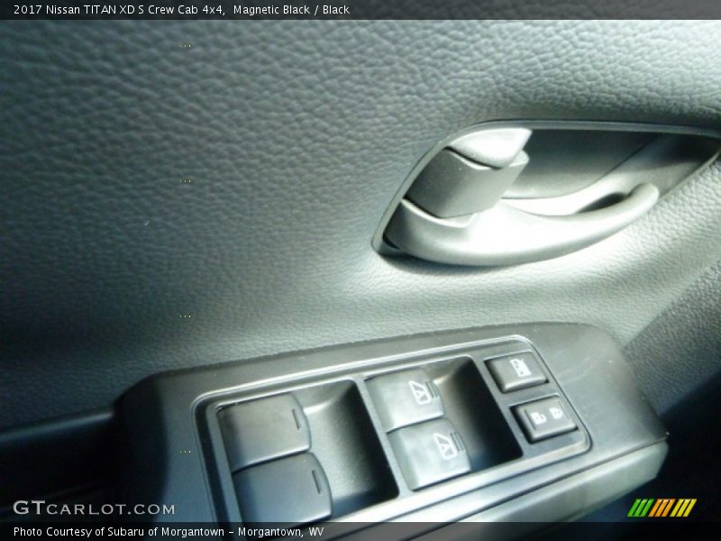 Magnetic Black / Black 2017 Nissan TITAN XD S Crew Cab 4x4