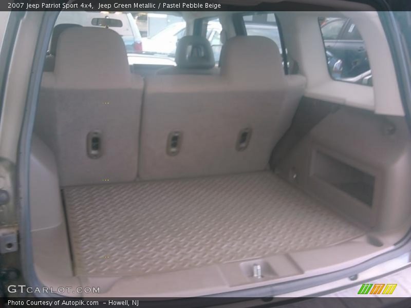 Jeep Green Metallic / Pastel Pebble Beige 2007 Jeep Patriot Sport 4x4