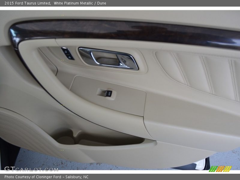 White Platinum Metallic / Dune 2015 Ford Taurus Limited