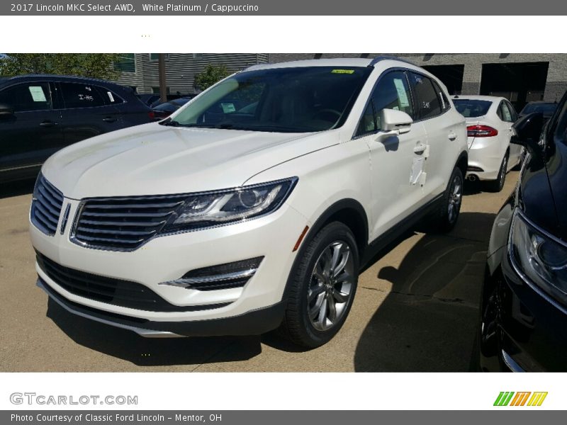 Front 3/4 View of 2017 MKC Select AWD