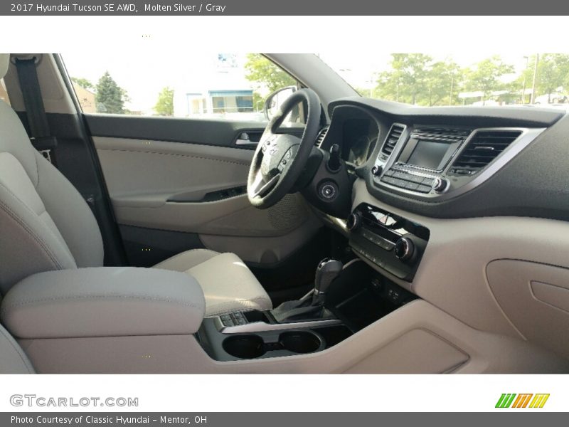 Molten Silver / Gray 2017 Hyundai Tucson SE AWD