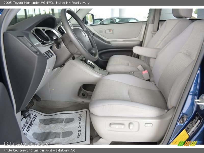 Indigo Ink Pearl / Ivory 2005 Toyota Highlander V6 4WD