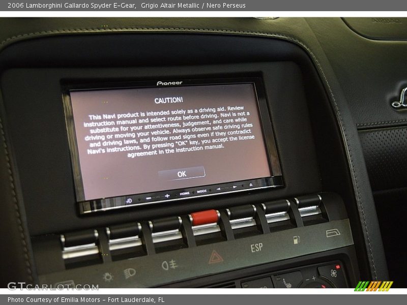 Controls of 2006 Gallardo Spyder E-Gear