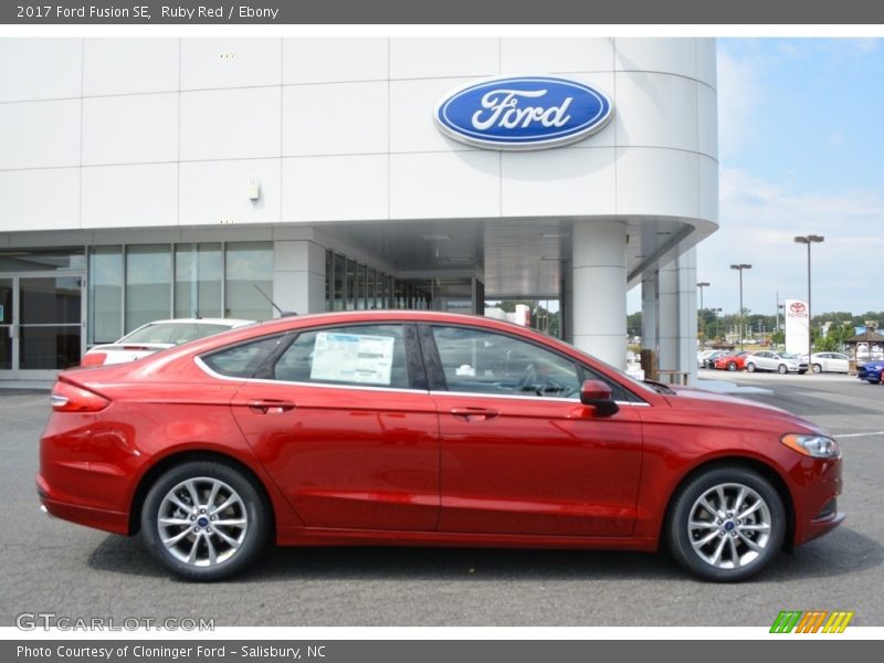 Ruby Red / Ebony 2017 Ford Fusion SE
