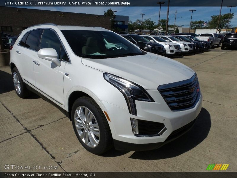 Crystal White Tricoat / Sahara Beige 2017 Cadillac XT5 Premium Luxury