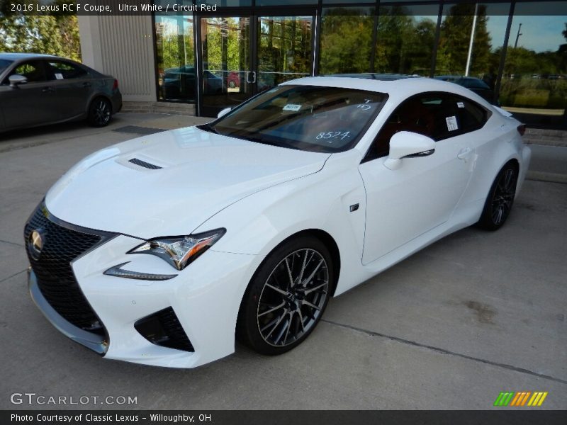 Front 3/4 View of 2016 RC F Coupe