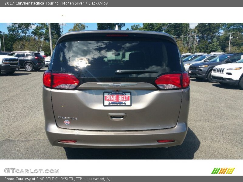 Molten Silver / Black/Alloy 2017 Chrysler Pacifica Touring