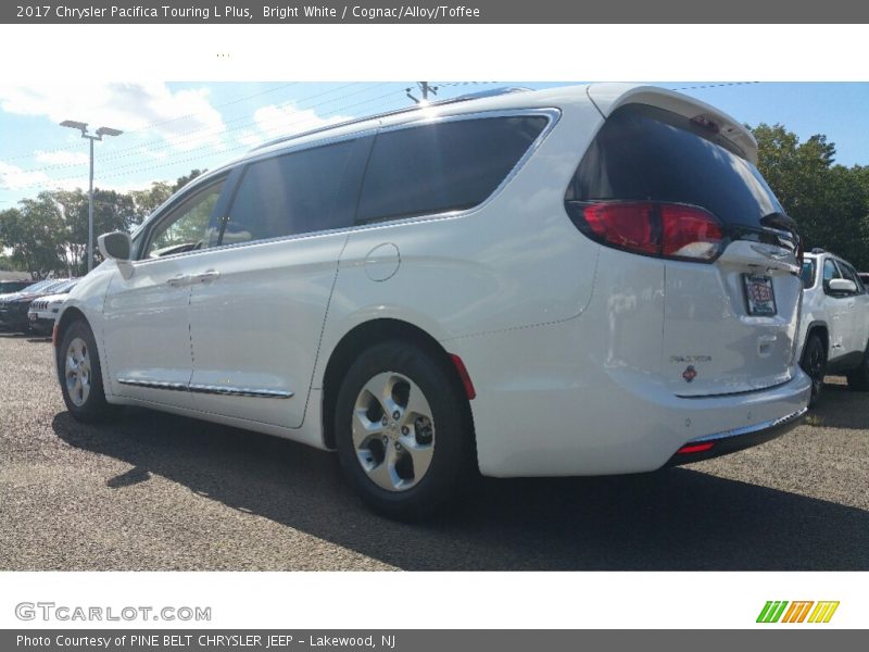 Bright White / Cognac/Alloy/Toffee 2017 Chrysler Pacifica Touring L Plus