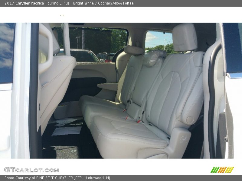 Bright White / Cognac/Alloy/Toffee 2017 Chrysler Pacifica Touring L Plus