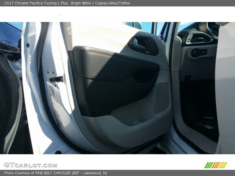 Bright White / Cognac/Alloy/Toffee 2017 Chrysler Pacifica Touring L Plus