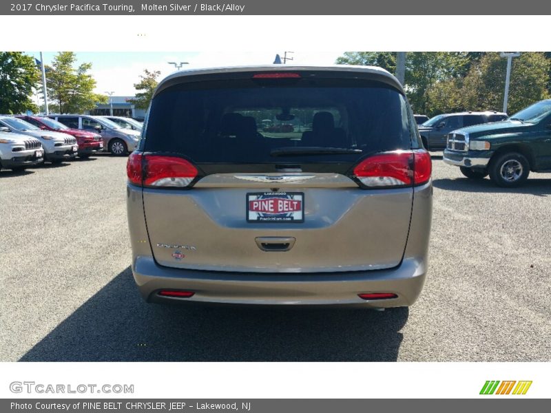 Molten Silver / Black/Alloy 2017 Chrysler Pacifica Touring